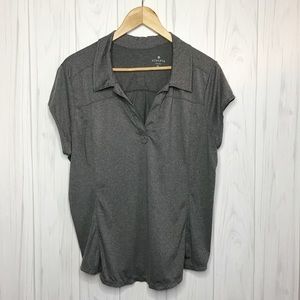 Athleta XL women’s gray workout shirt short sleeve
